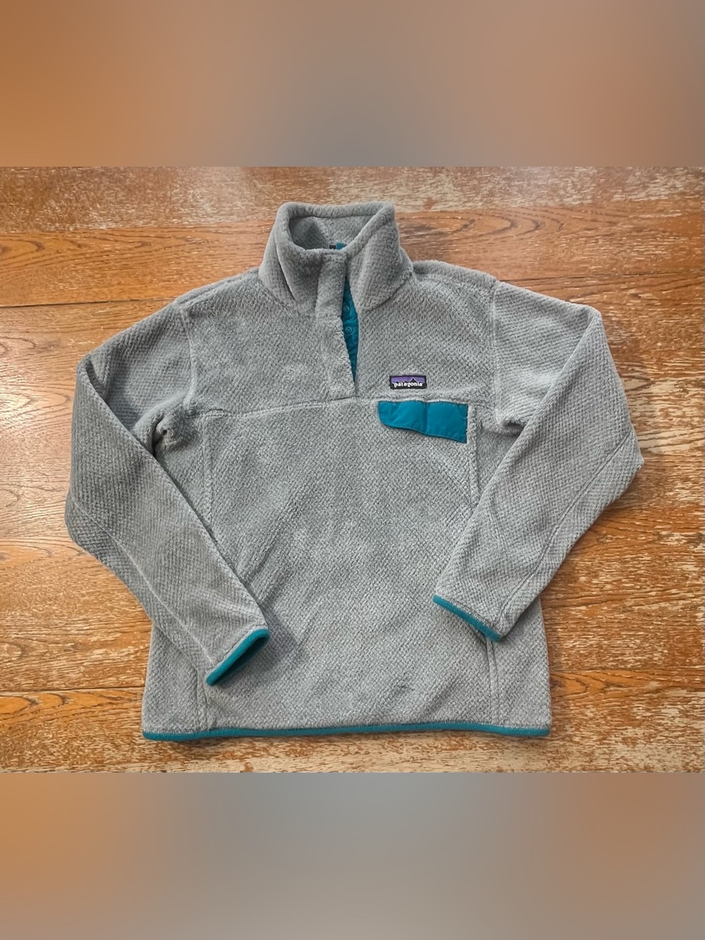 Patagonia Re-Tool Snap-T Pullover light gray/teal size medium Womans